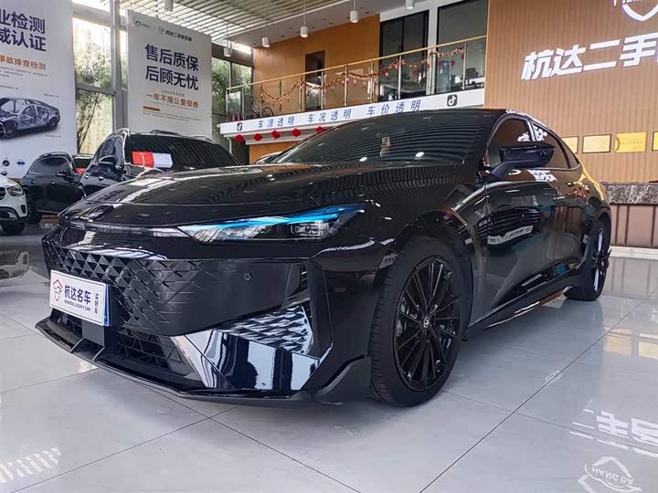 Фото 1 - Changan UNI-V