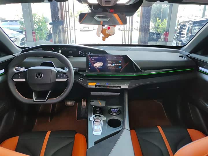 Фото 12 - Changan UNI-V