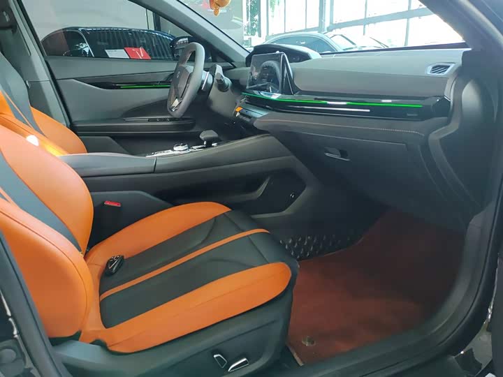 Фото 13 - Changan UNI-V