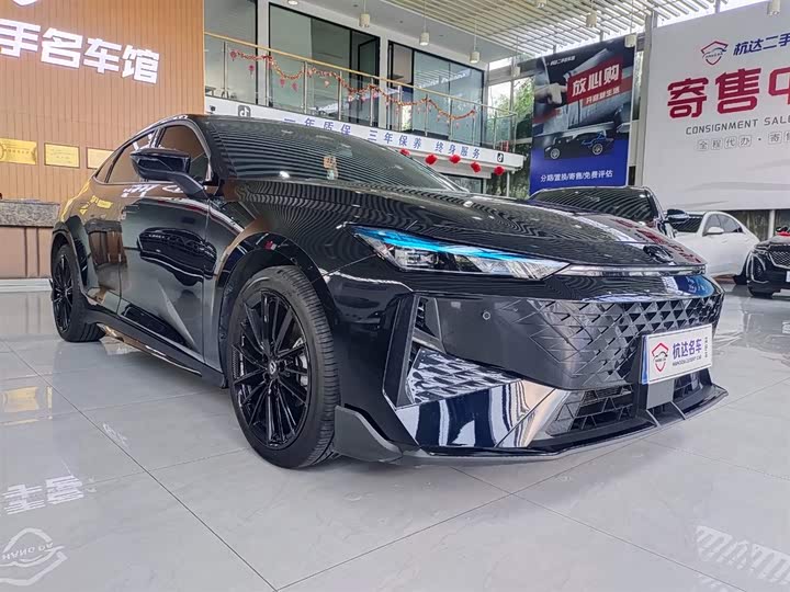 Фото 3 - Changan UNI-V