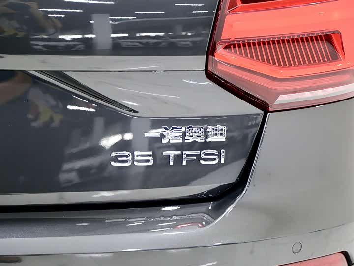 Фото 11 - Audi Q2L