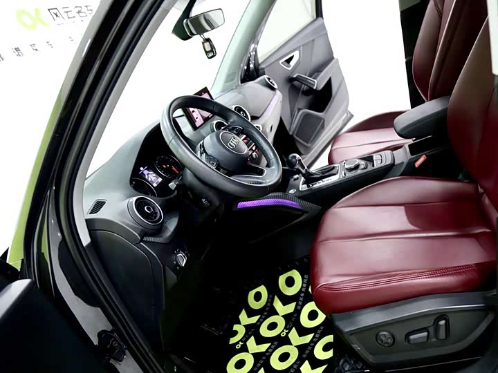 Фото 6 - Audi Q2L