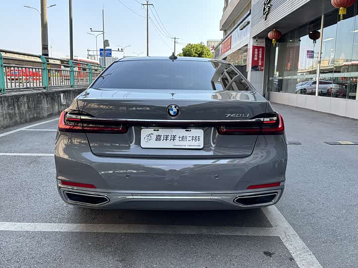 Фото 5 - BMW 7 Series