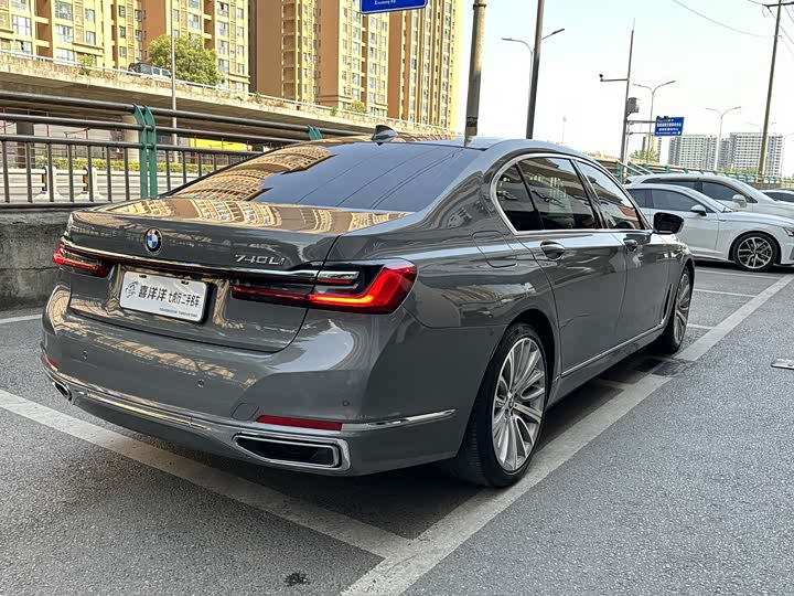 Фото 6 - BMW 7 Series