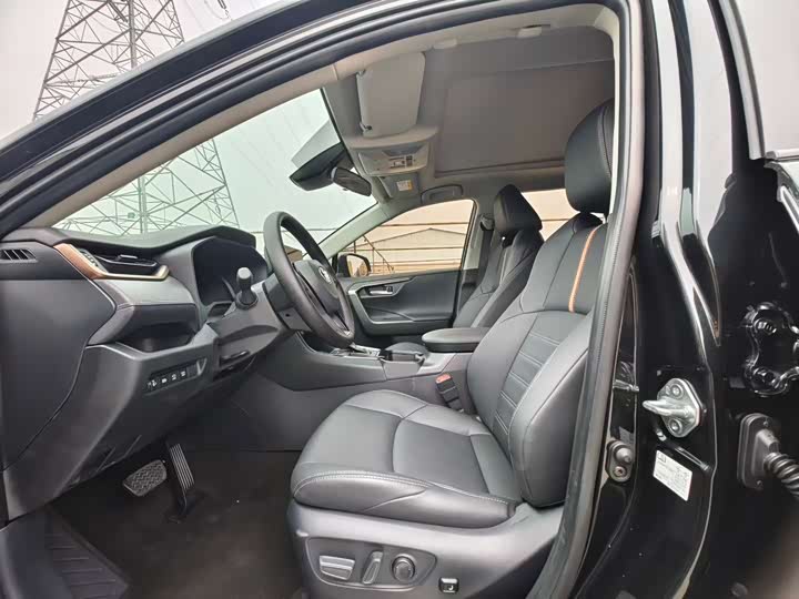 Фото 4 - Toyota Wildlander