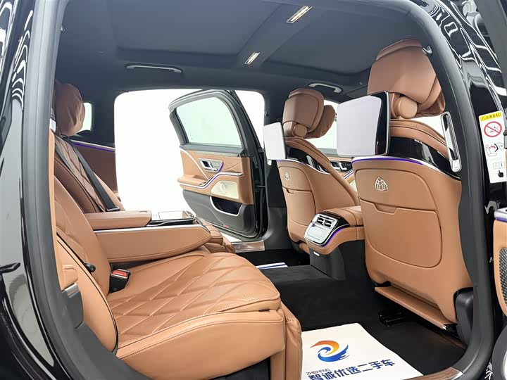 Фото 9 - Mercedes-Benz Maybach S-Class