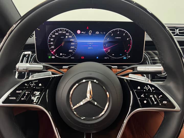 Фото 12 - Mercedes-Benz S-Class