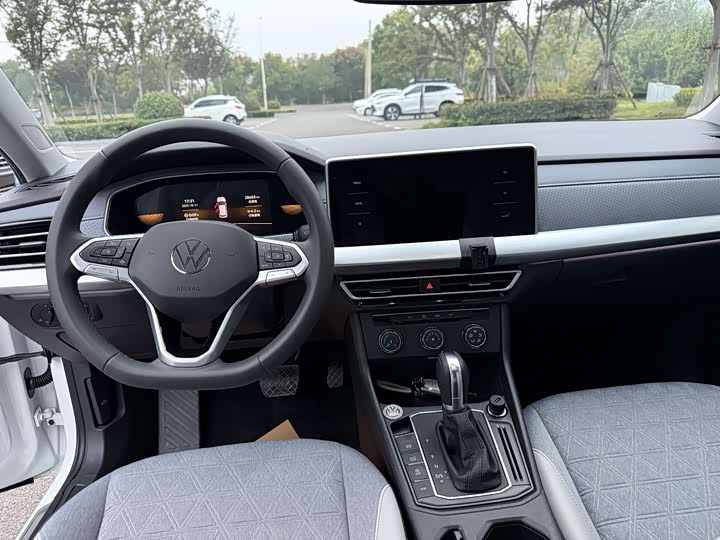 Фото 5 - Volkswagen Lavida