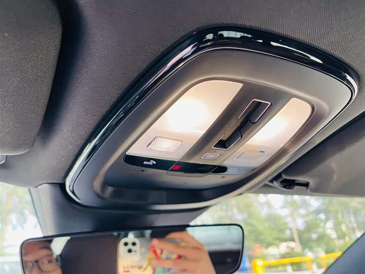 Фото 13 - Volvo S90