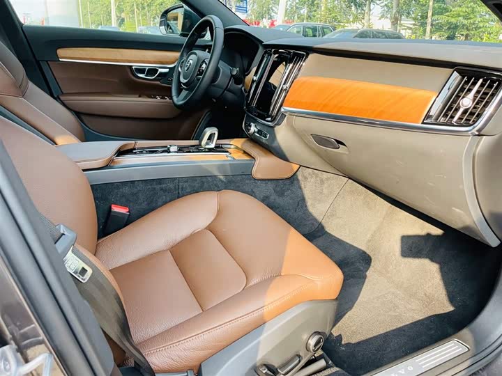 Фото 20 - Volvo S90