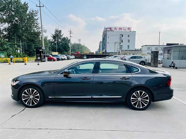 Фото 3 - Volvo S90