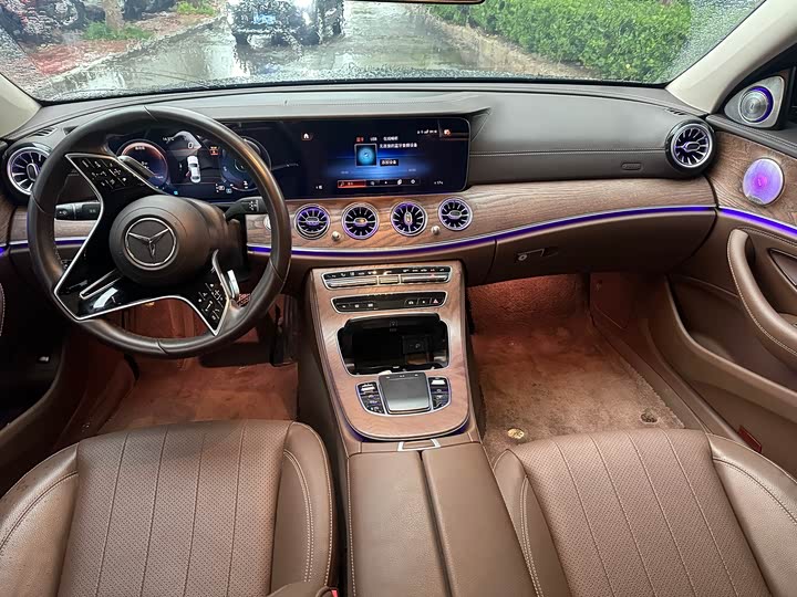 Фото 6 - Mercedes-Benz E-Class