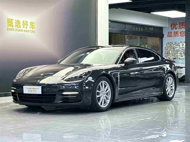 Фото 1 - Porsche Panamera