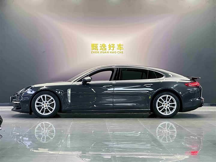 Фото 3 - Porsche Panamera