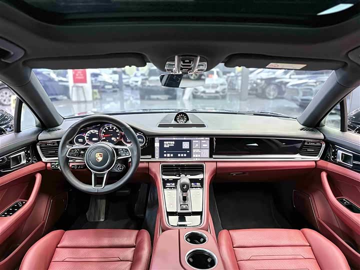 Фото 9 - Porsche Panamera