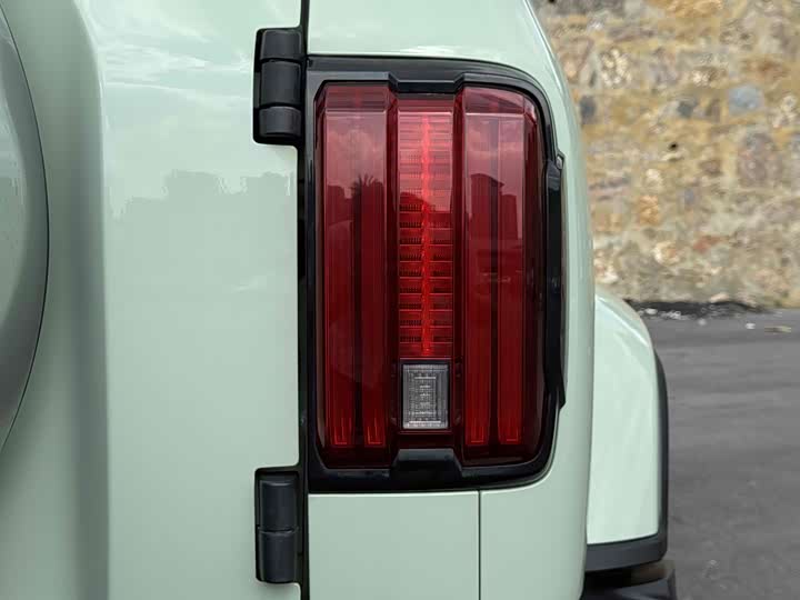 Фото 14 - Tank 300