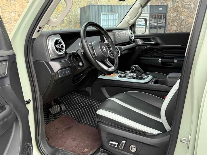 Фото 6 - Tank 300