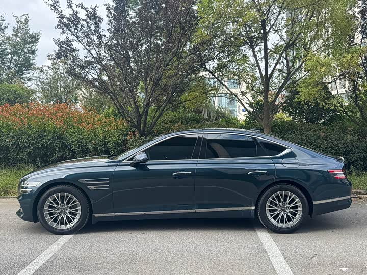 Фото 5 - Genesis G80