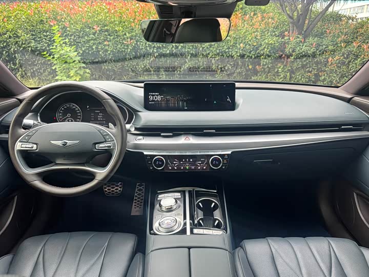 Фото 9 - Genesis G80