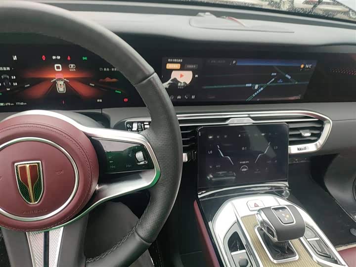 Фото 10 - Hongqi E-HS9