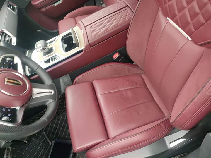 Фото 15 - Hongqi E-HS9