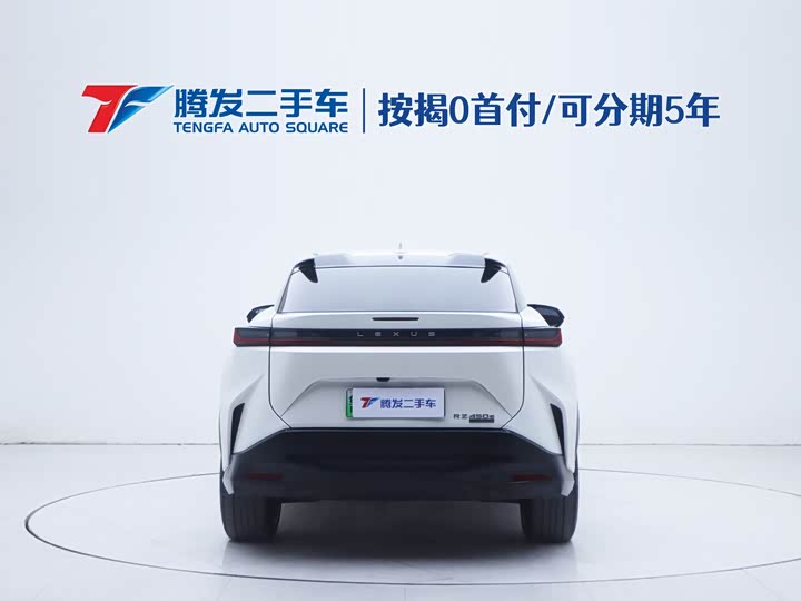 Фото 4 - Lexus RZ