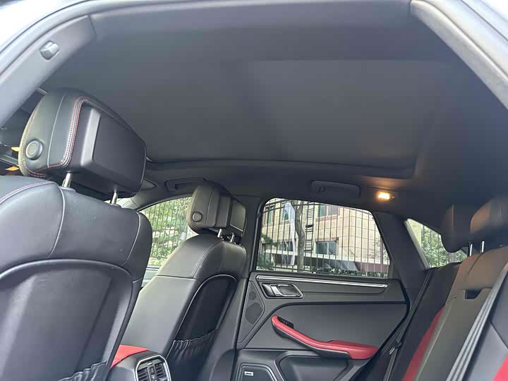 Фото 9 - Porsche Macan