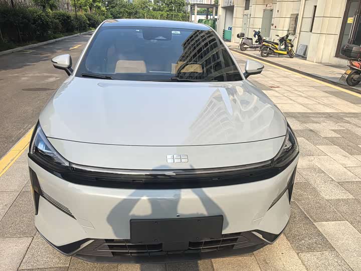 Фото 2 - Geely Galaxy L6