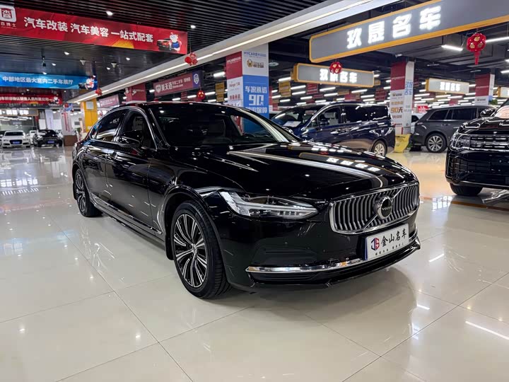 Фото 3 - Volvo S90