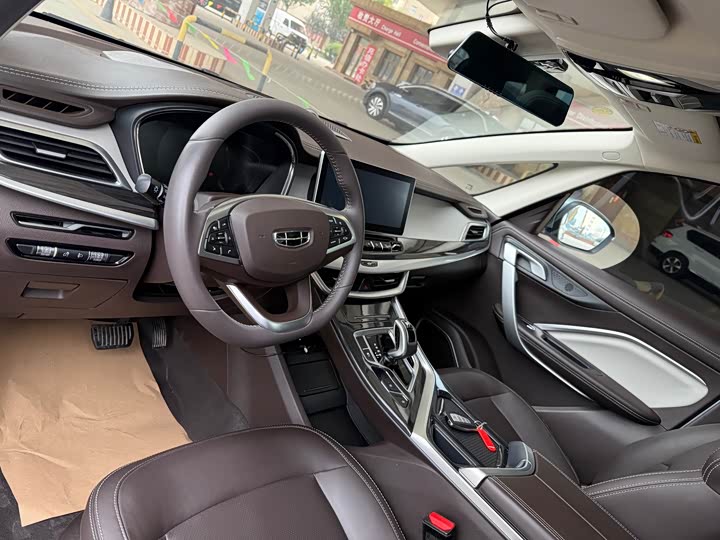 Фото 10 - Geely Jiaji