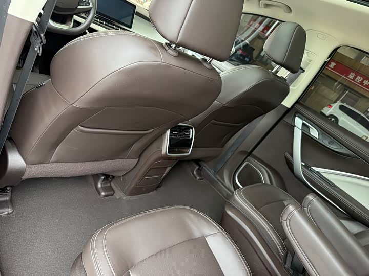 Фото 13 - Geely Jiaji