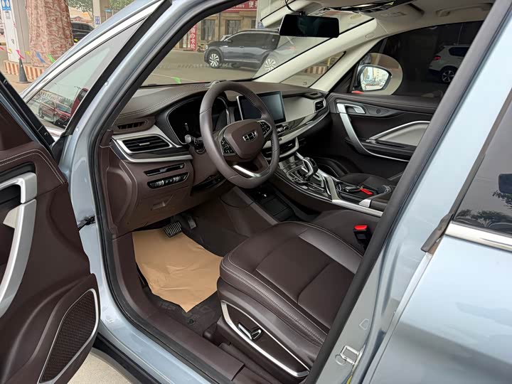 Фото 9 - Geely Jiaji