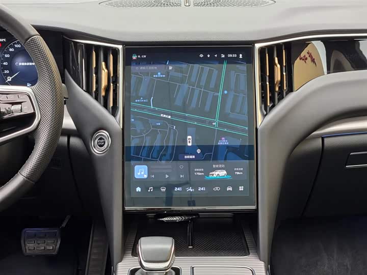 Фото 20 - Hongqi HS7 Hybrid