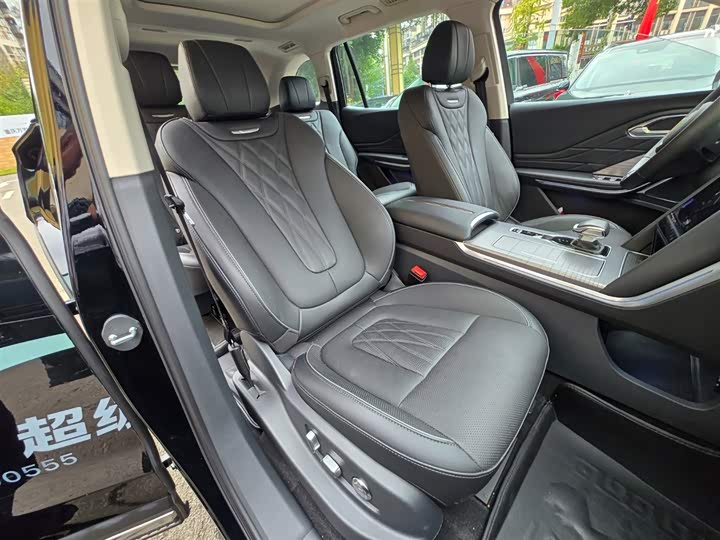 Фото 39 - Hongqi HS7 Hybrid