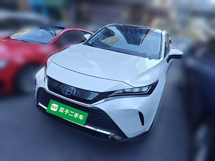 Фото 1 - Toyota Harrier