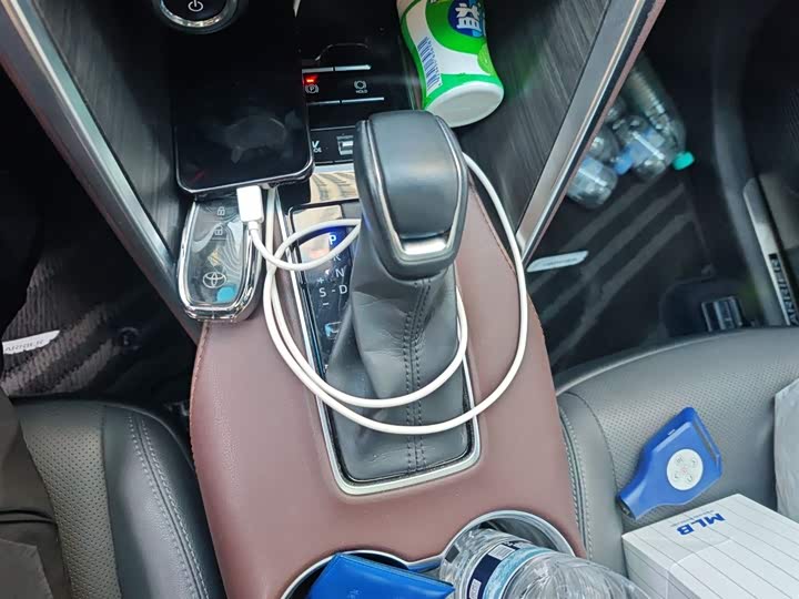 Фото 7 - Toyota Harrier