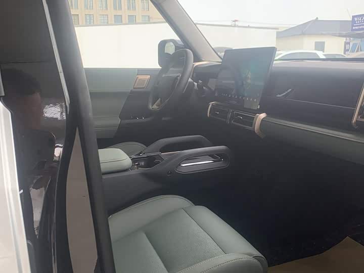 Фото 12 - Chery iCar 03