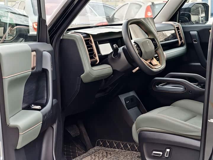 Фото 7 - Chery iCar 03