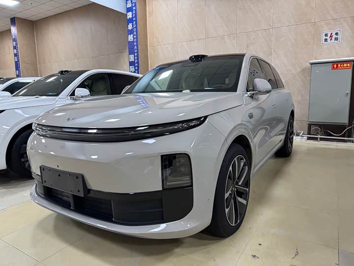 Фото 1 - LiXiang L6