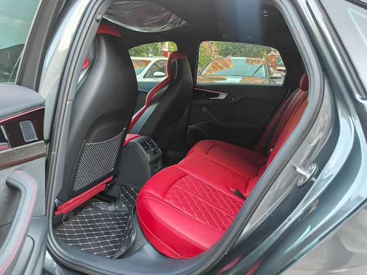 Фото 5 - Audi S4