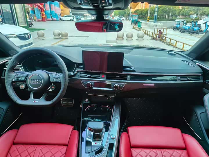 Фото 7 - Audi S4