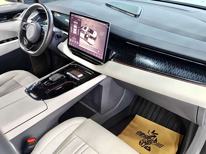 Фото 11 - Zeekr 009