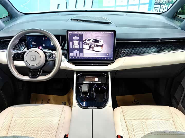 Фото 8 - Zeekr 009