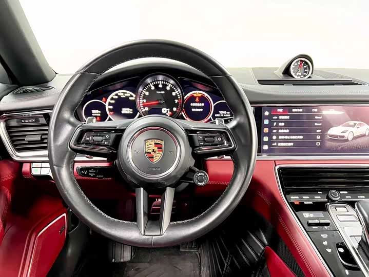 Фото 10 - Porsche Panamera