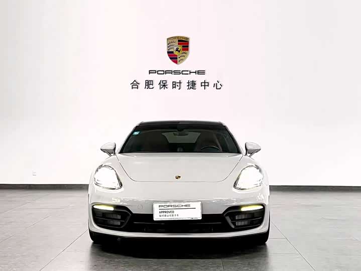 Фото 2 - Porsche Panamera