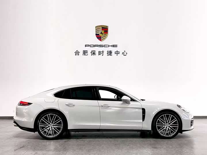 Фото 8 - Porsche Panamera
