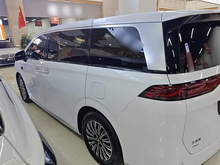 Фото 5 - BYD Xia