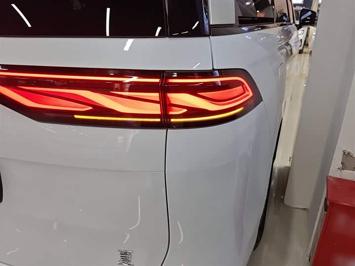 Фото 8 - BYD Xia