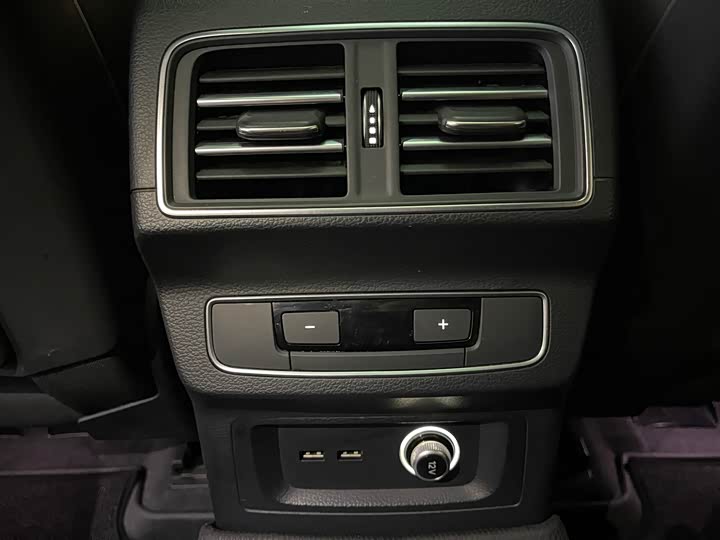 Фото 14 - Audi Q5L