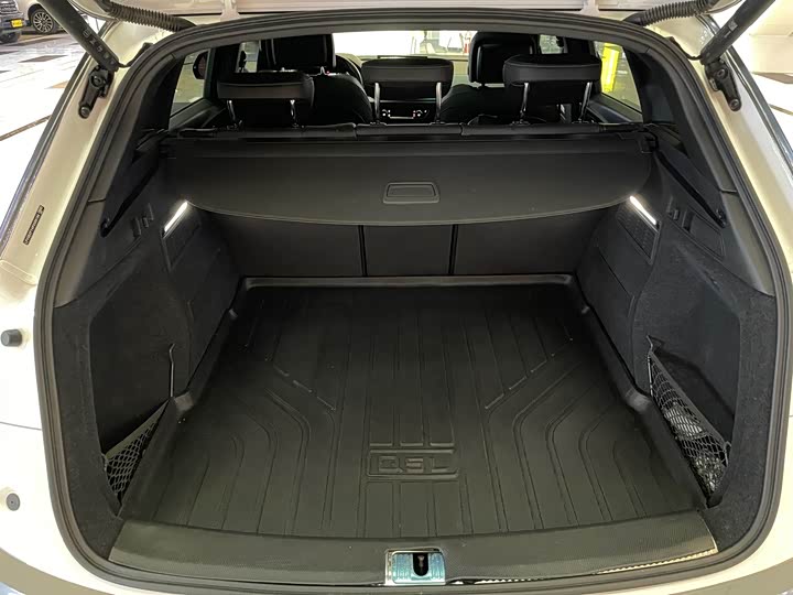 Фото 17 - Audi Q5L